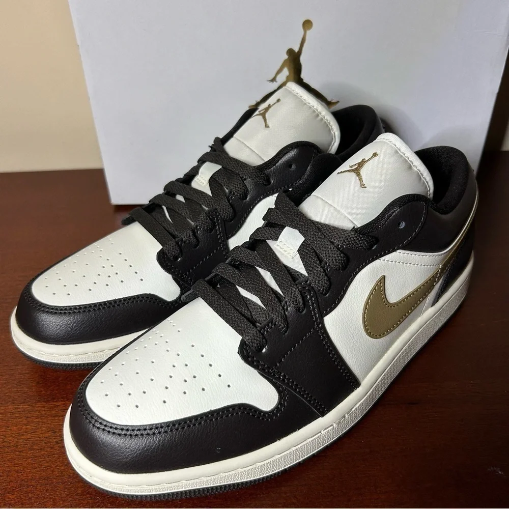 Nike Air Jordan 1 Low Shadow Brown (Size 9M / 10.5W)